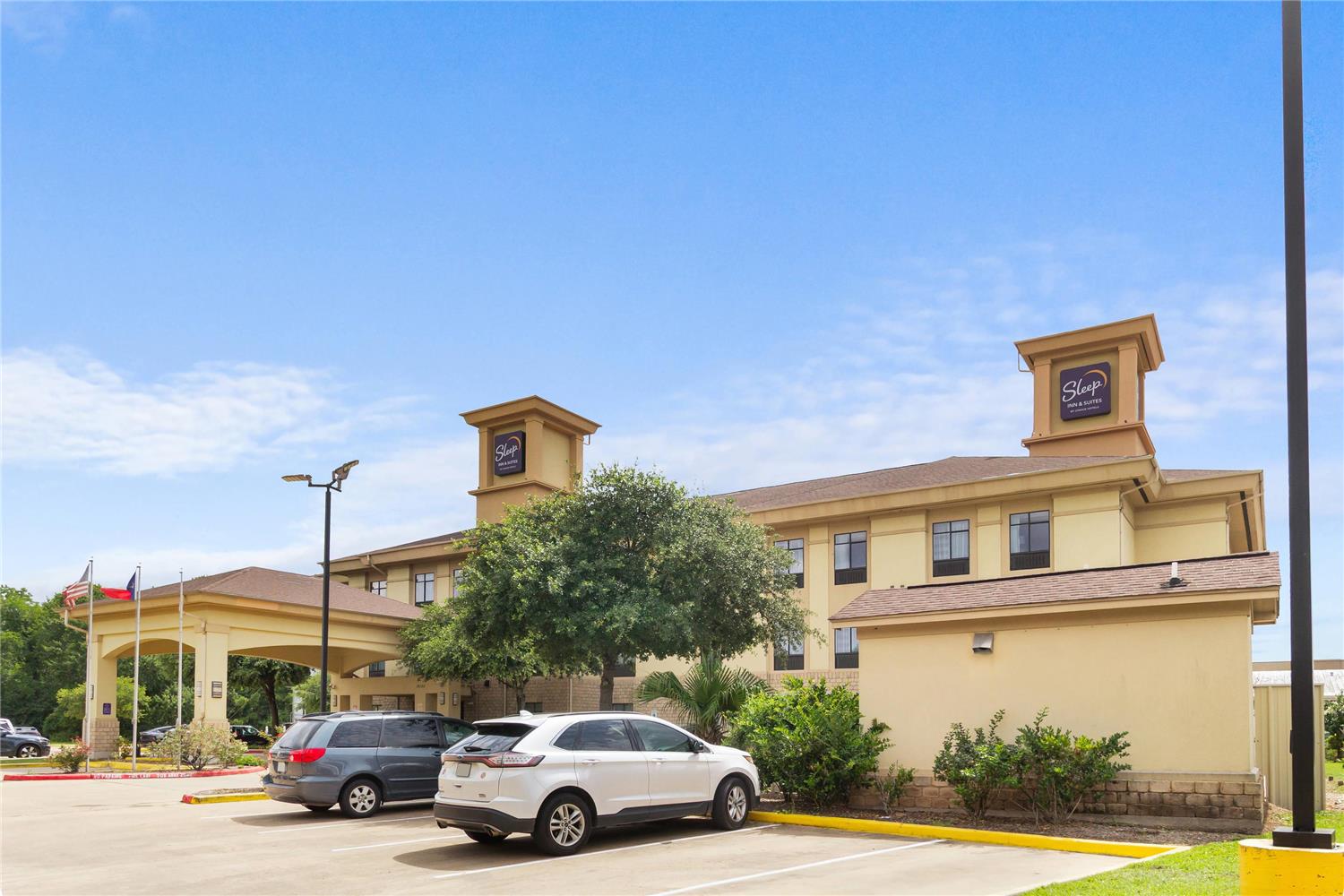 Sleep Inn & Suites Bush Intercontinental - IAH East 12/14