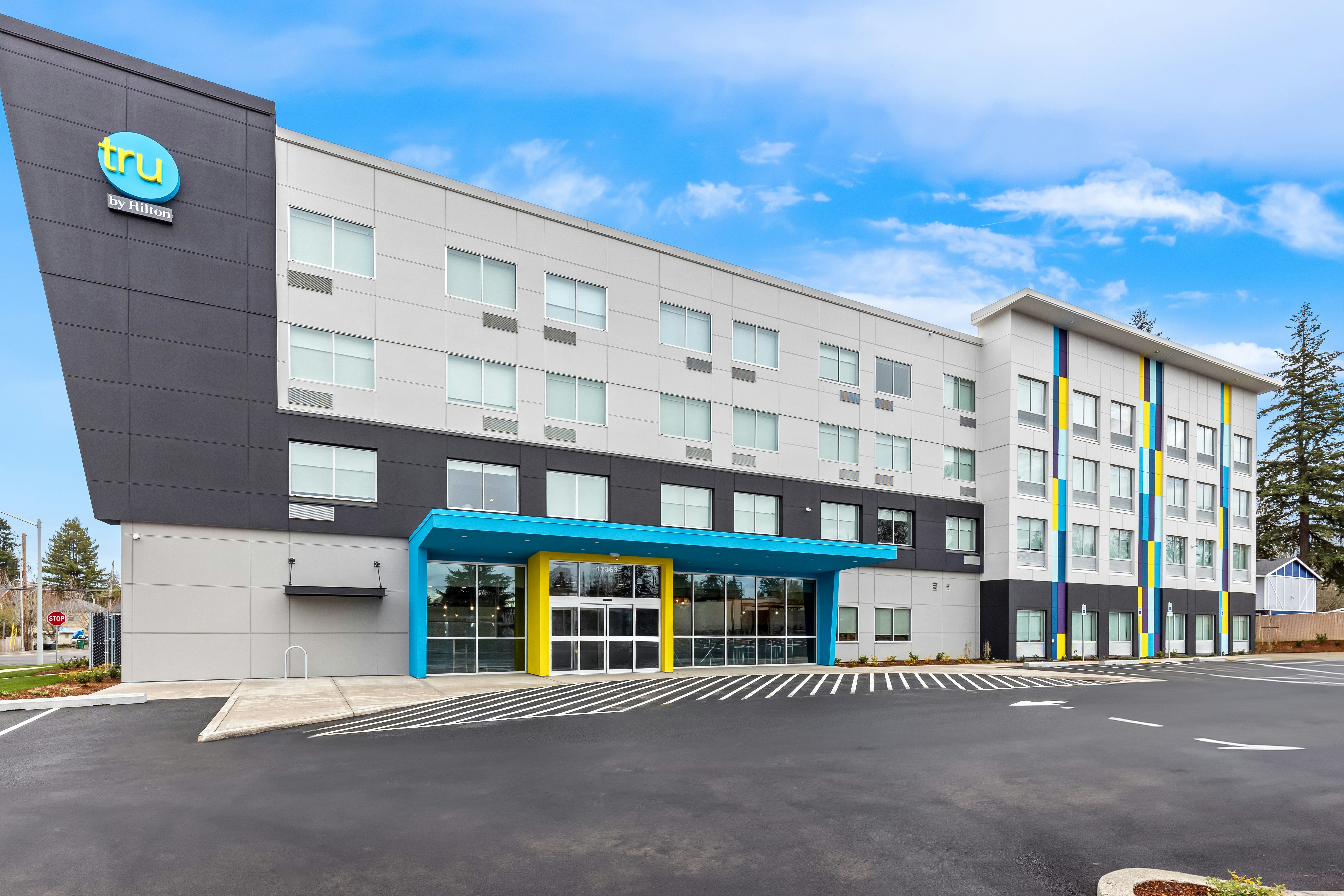 Tru by Hilton Aloha Beaverton 33/34