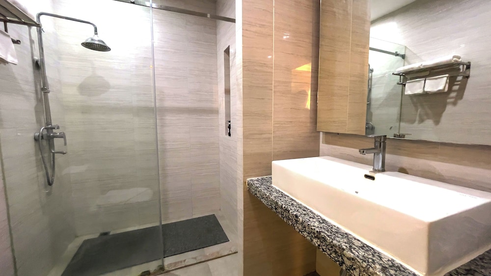 Elegant Bangkok Hotel 48/50
