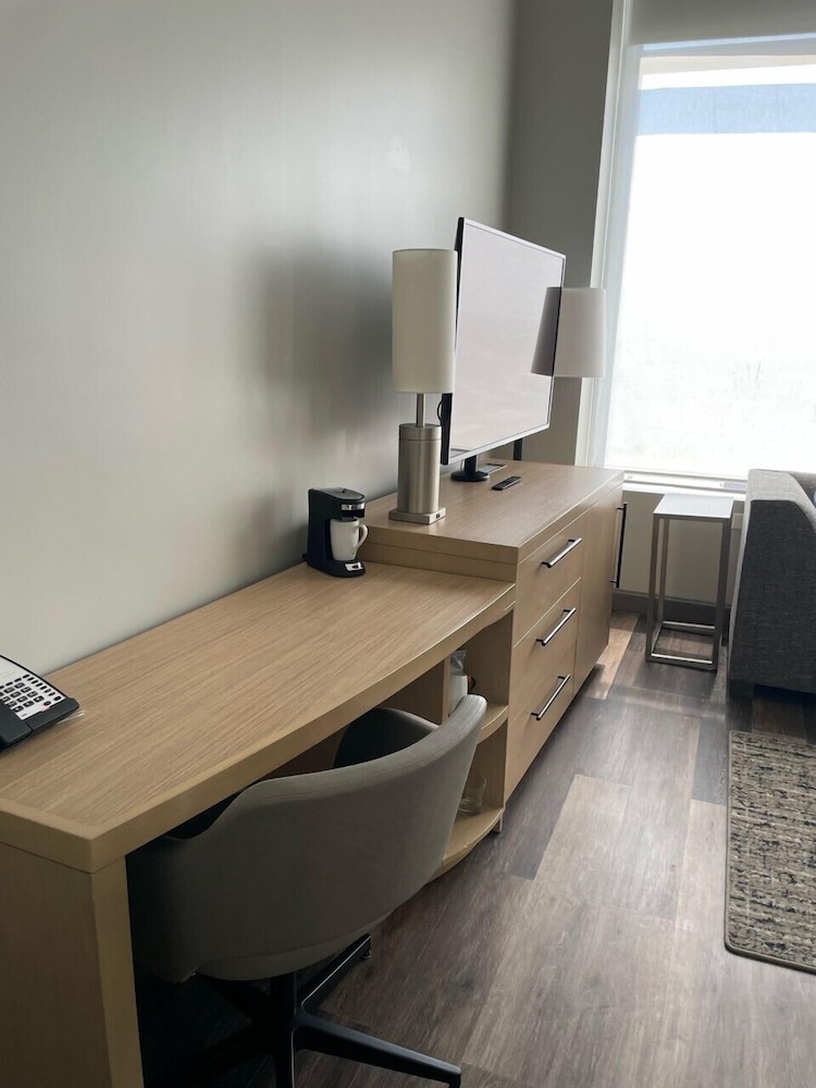 Hyatt Place Tulsa Downtown 70/74