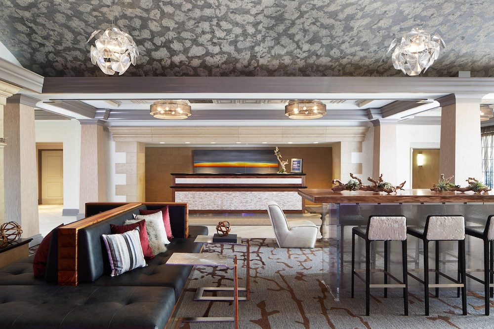 Rochester Airport Marriott 43/55