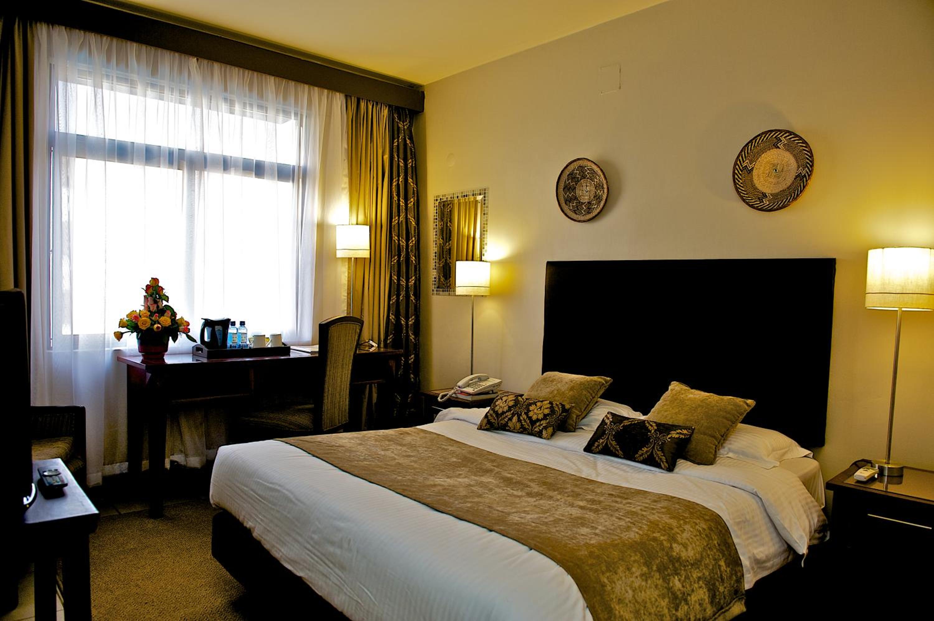 غرفة قياسية بسرير مزدوج، Muthu Silver Springs Hotel Nairobi 6/10