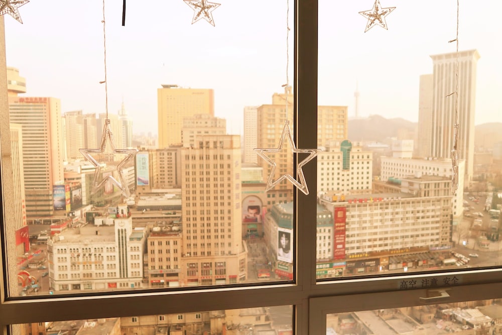 Dalian Venus Apartment 26/28