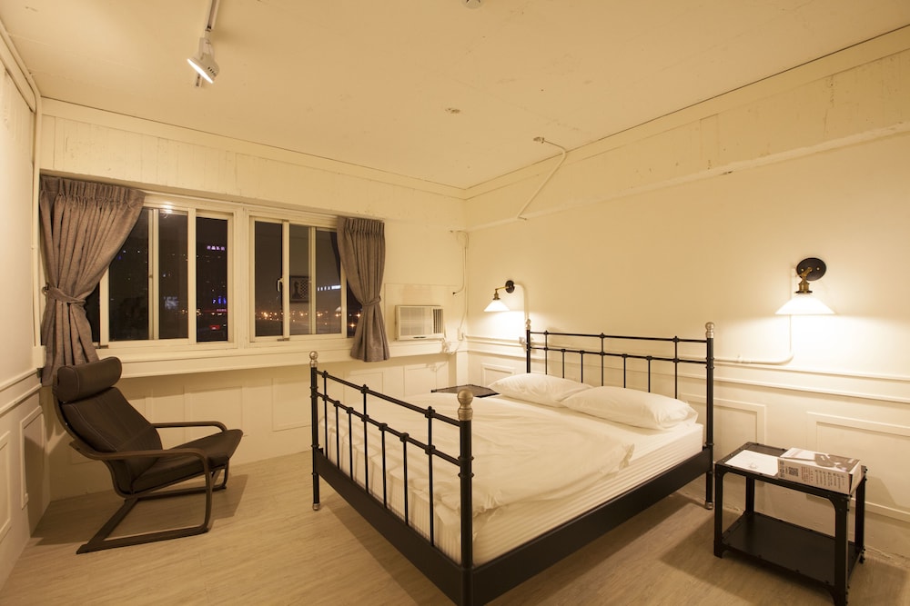 SUPERIOR, DOUBLE BED