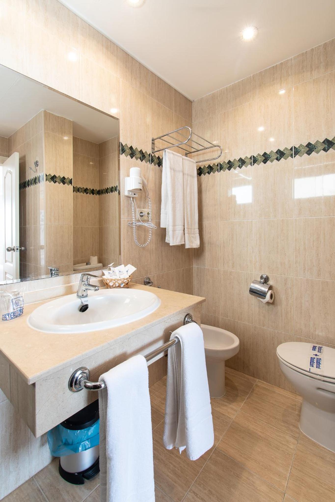 One Bedroom Apartment Side Sea View 3AD، Puerto Azul Marbella 8/9