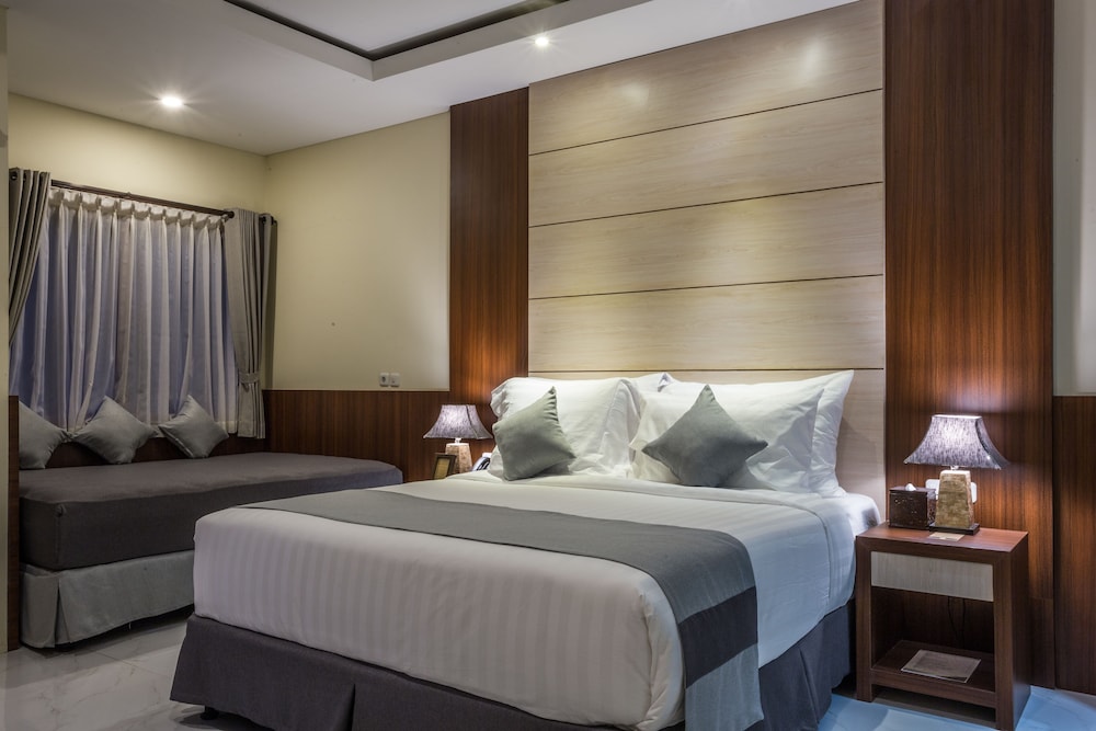 Hotel Ombak Sunset 18/72