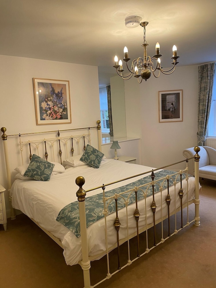 The Ebury Hotel 11/46
