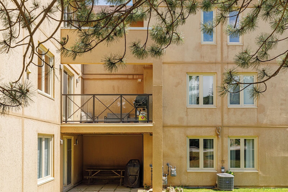 The Lodges At Blue Mountain Mountain Walk Condos 1/50