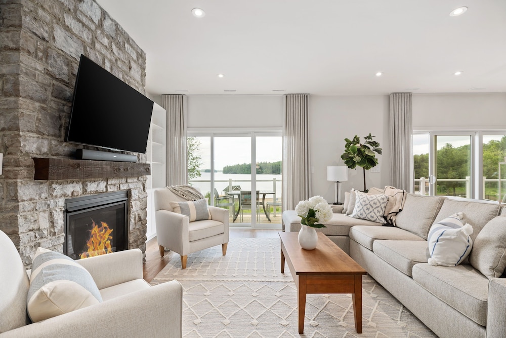 Touchstone Resort 40/57