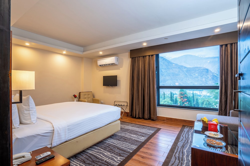 Avari Xpress Gilgit 15/37