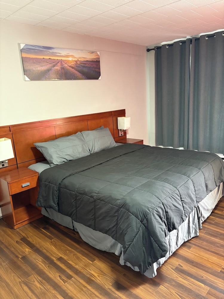 STANDARD, KING BED
