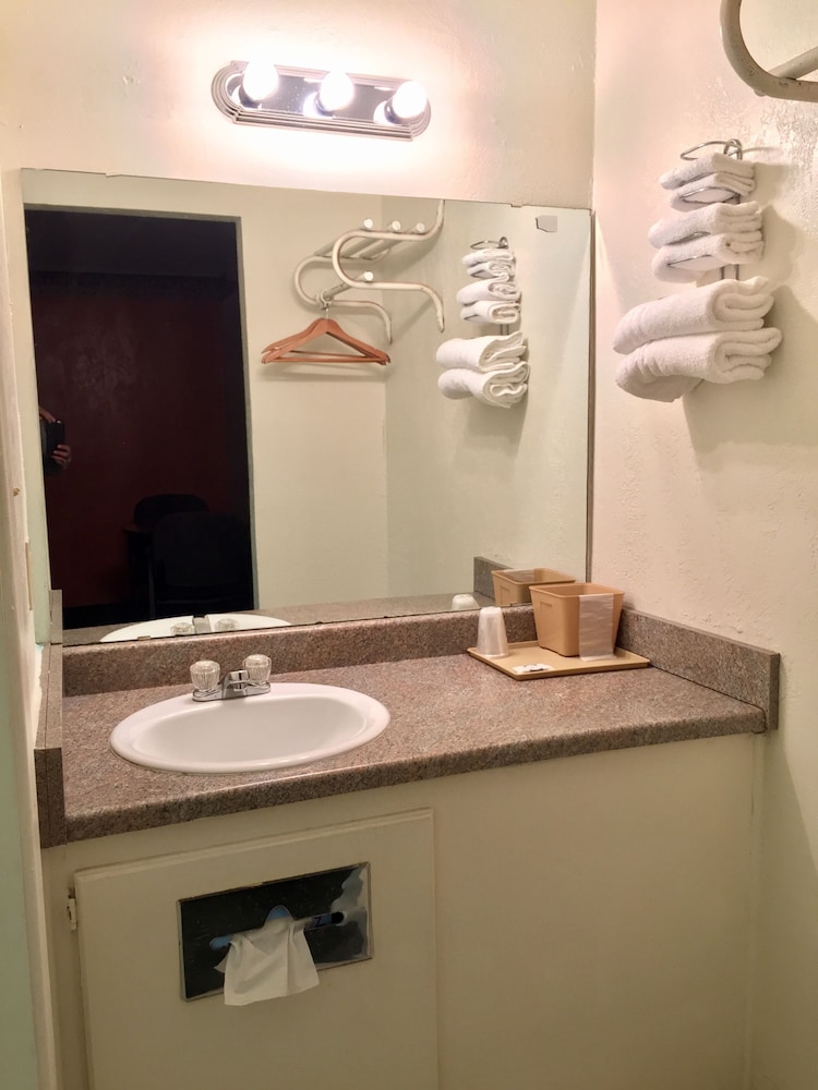 Motel6 New Boston, TX 12/47