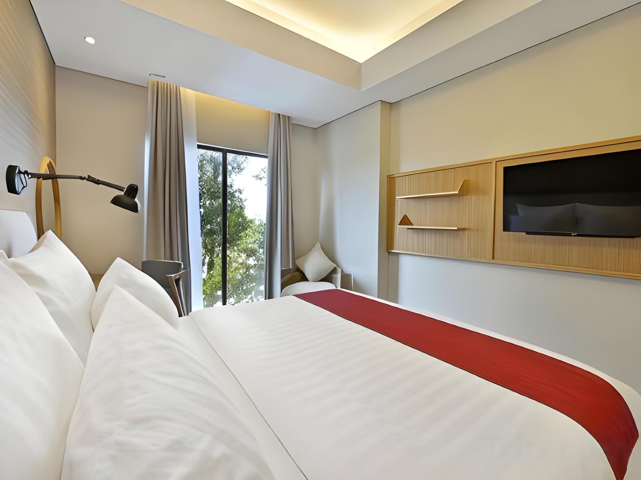 Hollywood, Deluxe, Twin Beds