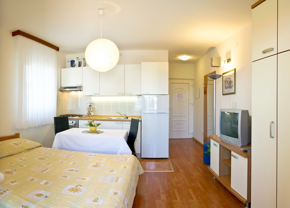 Villa Midea 6/50