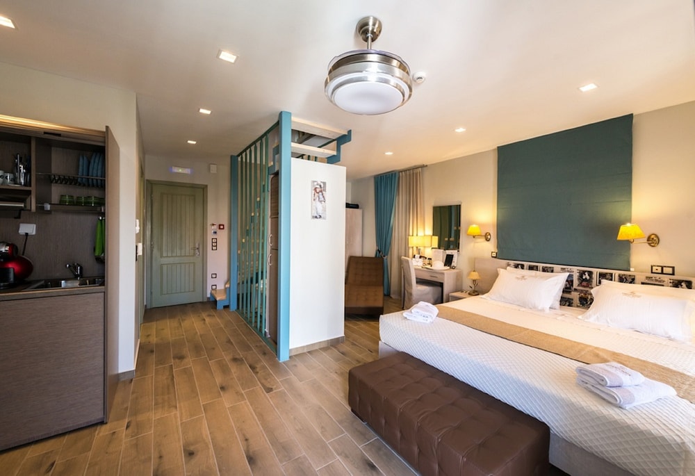 Fiscardonna Luxury Suites 13/50