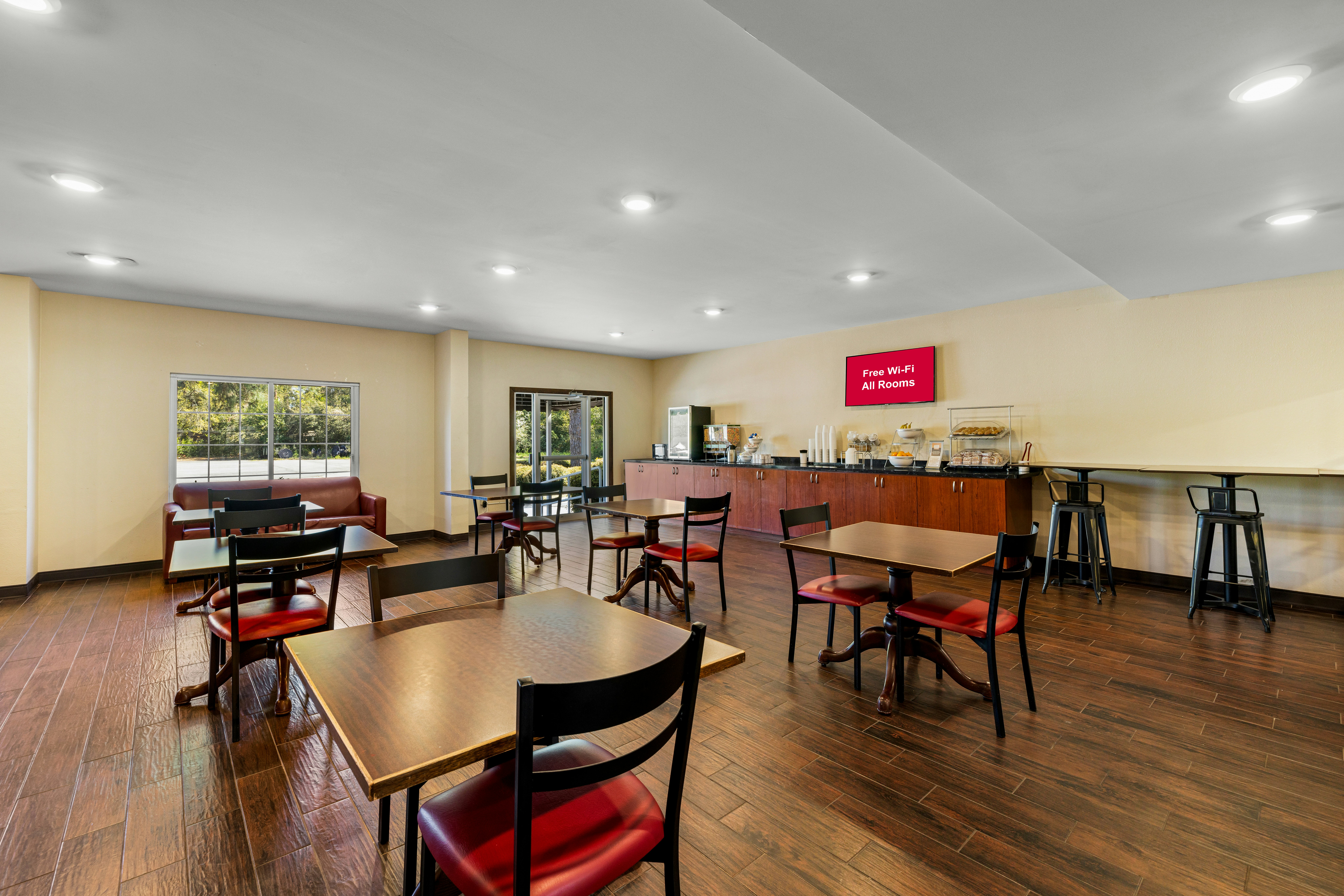 Red Roof Inn & Suites Albany, GA 8/13