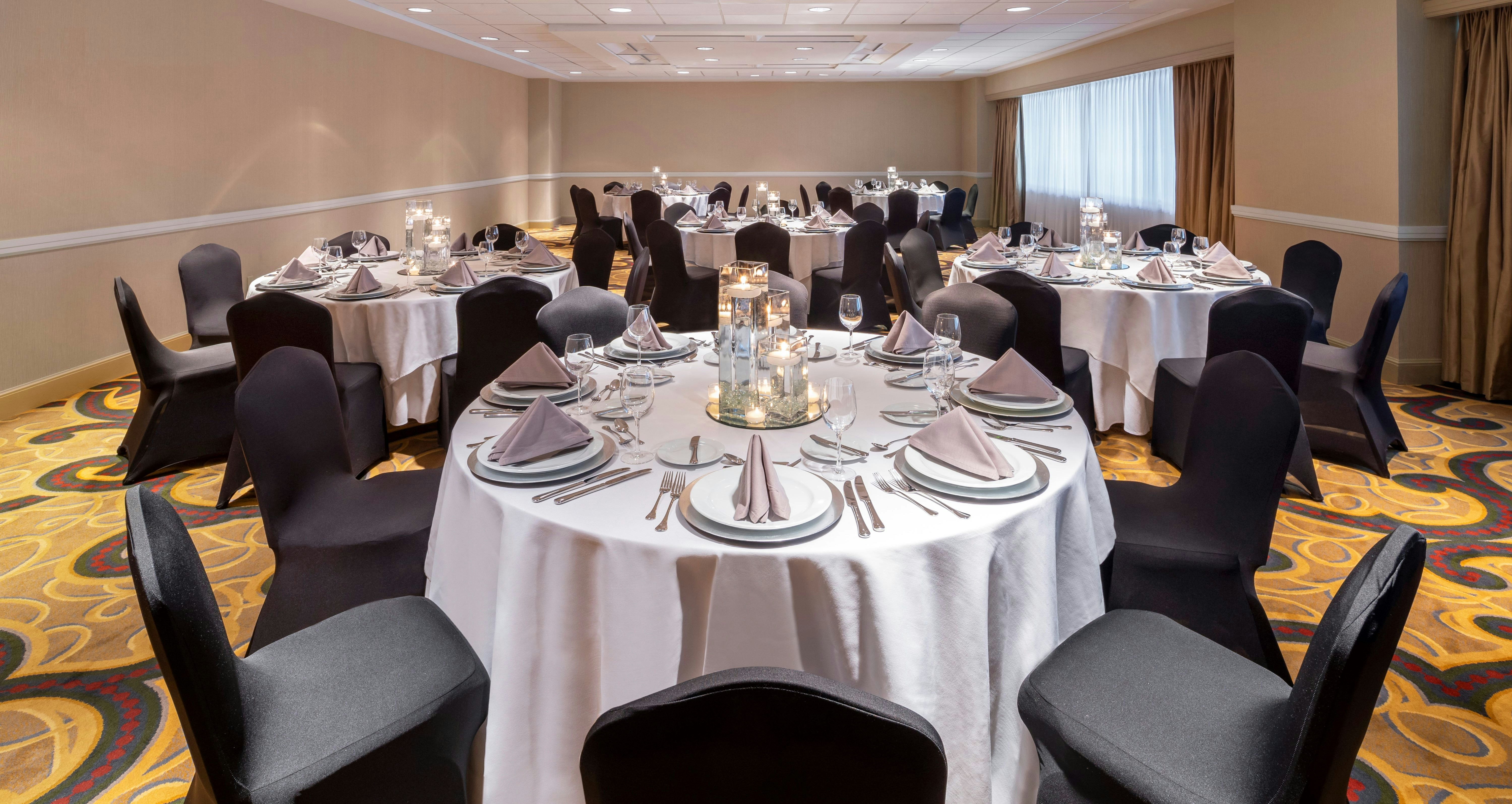 Hilton Indianapolis Hotel & Suites 41/45