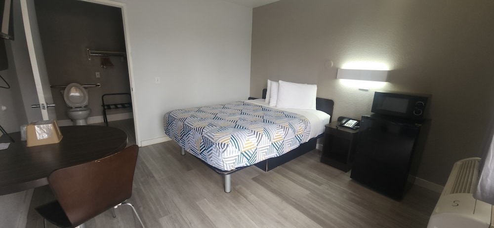 Motel6 Alamogordo, NM 35/59