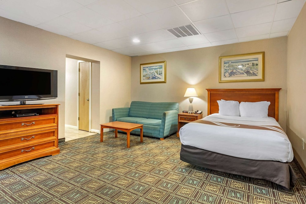 Quality Inn Boardwalk 7/38
