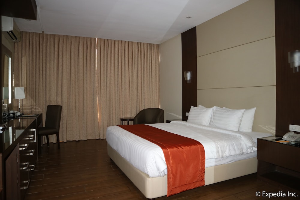 Hotel Monticello 12/69