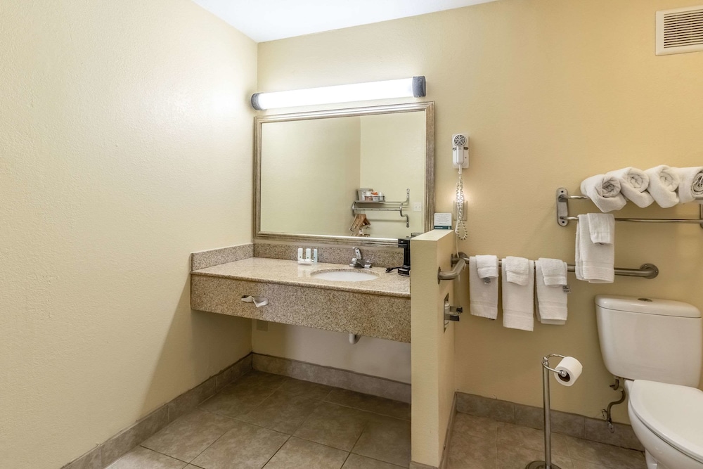 Quality Inn Franklin - Cool Springs Area 19/33