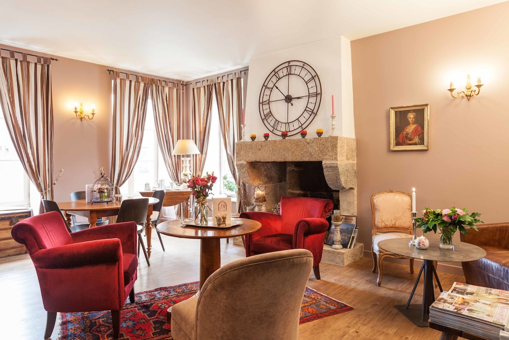 HOTEL ARVOR 26/36