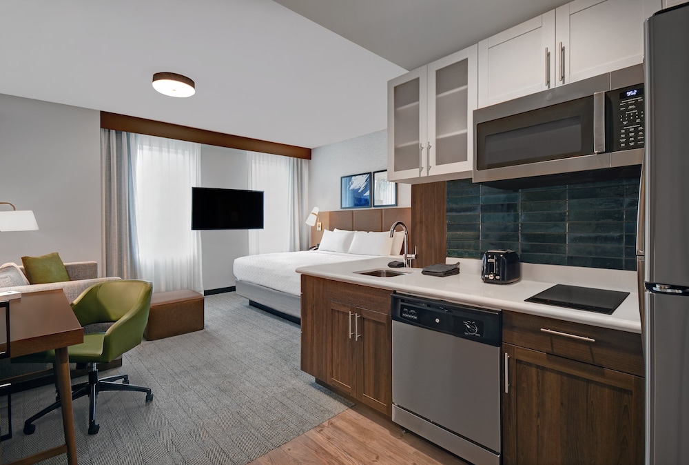 Staybridge Suites Houston Galleria Area 44/63