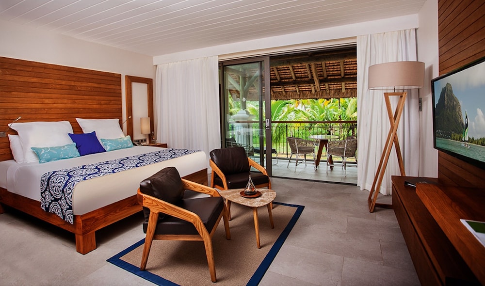Paradis Beachcomber Golf Resort and Spa 6/65