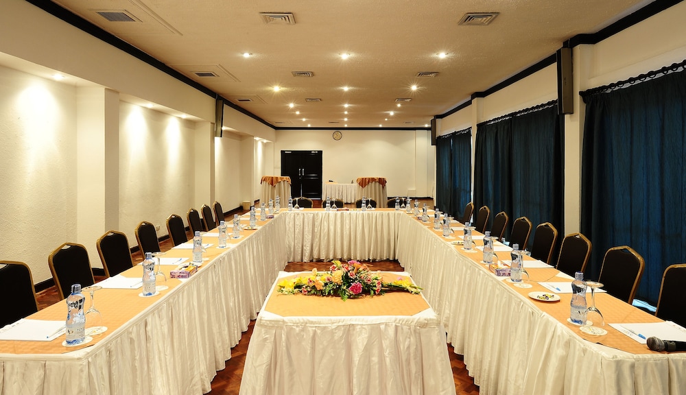 Muthu Nyali Beach Hotel & Spa Hotel, Mombasa 65/73
