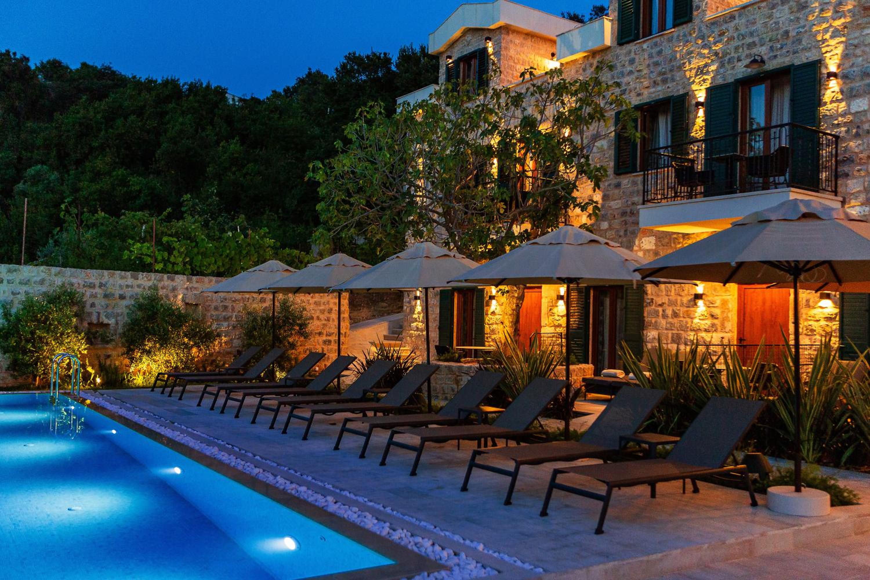 Boutique Hotel Ruzmarin SPA & Garden 98/102