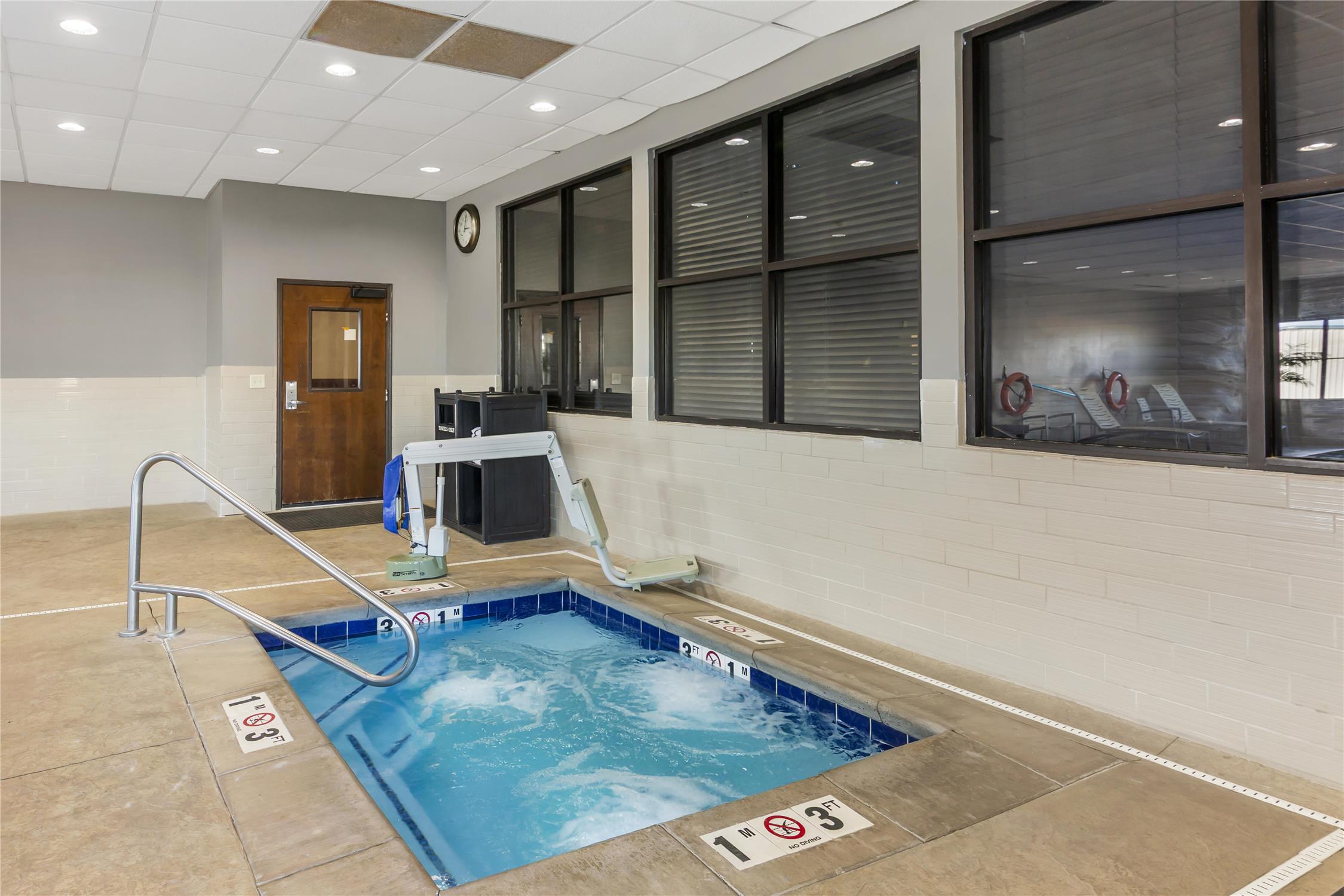 Best Western Plus Williston Hotel & Suites 26/50