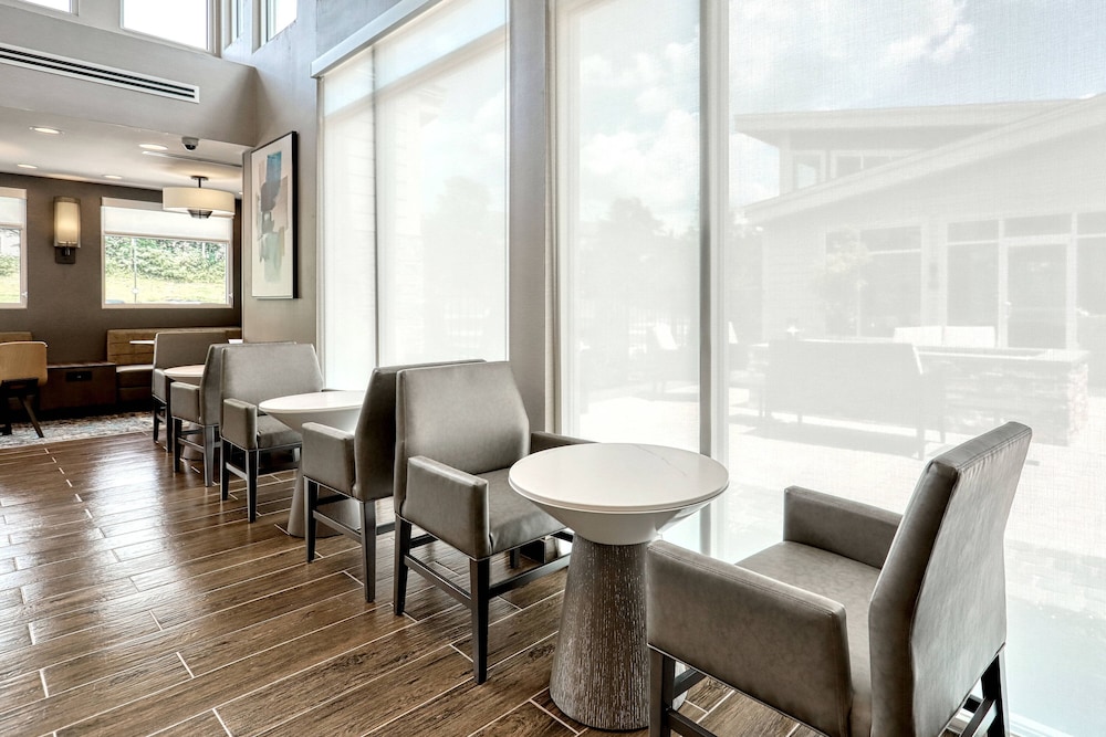 Residence Inn Harrisburg North 58/61