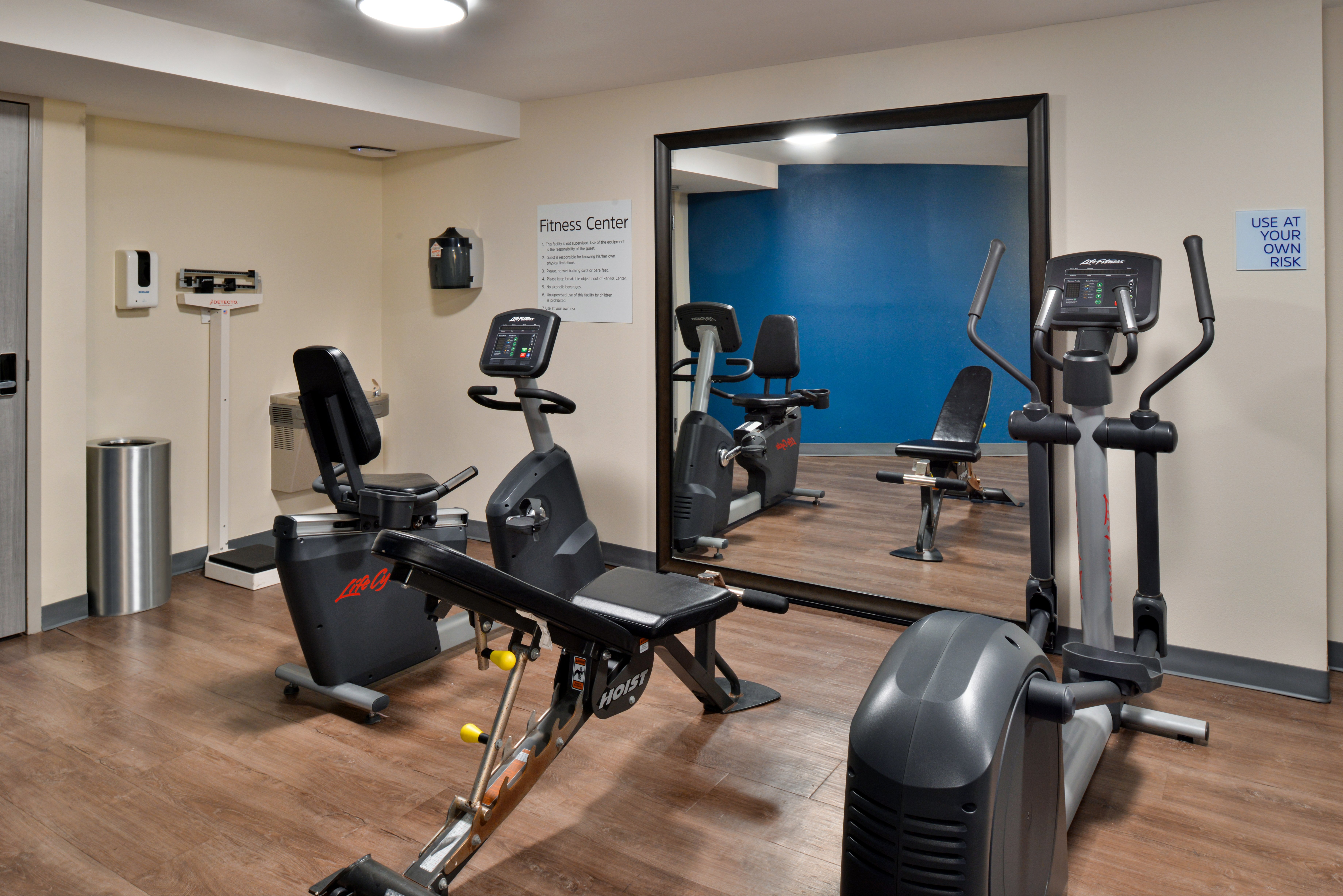 Holiday Inn Express Winston Salem Downtown West 34/56
