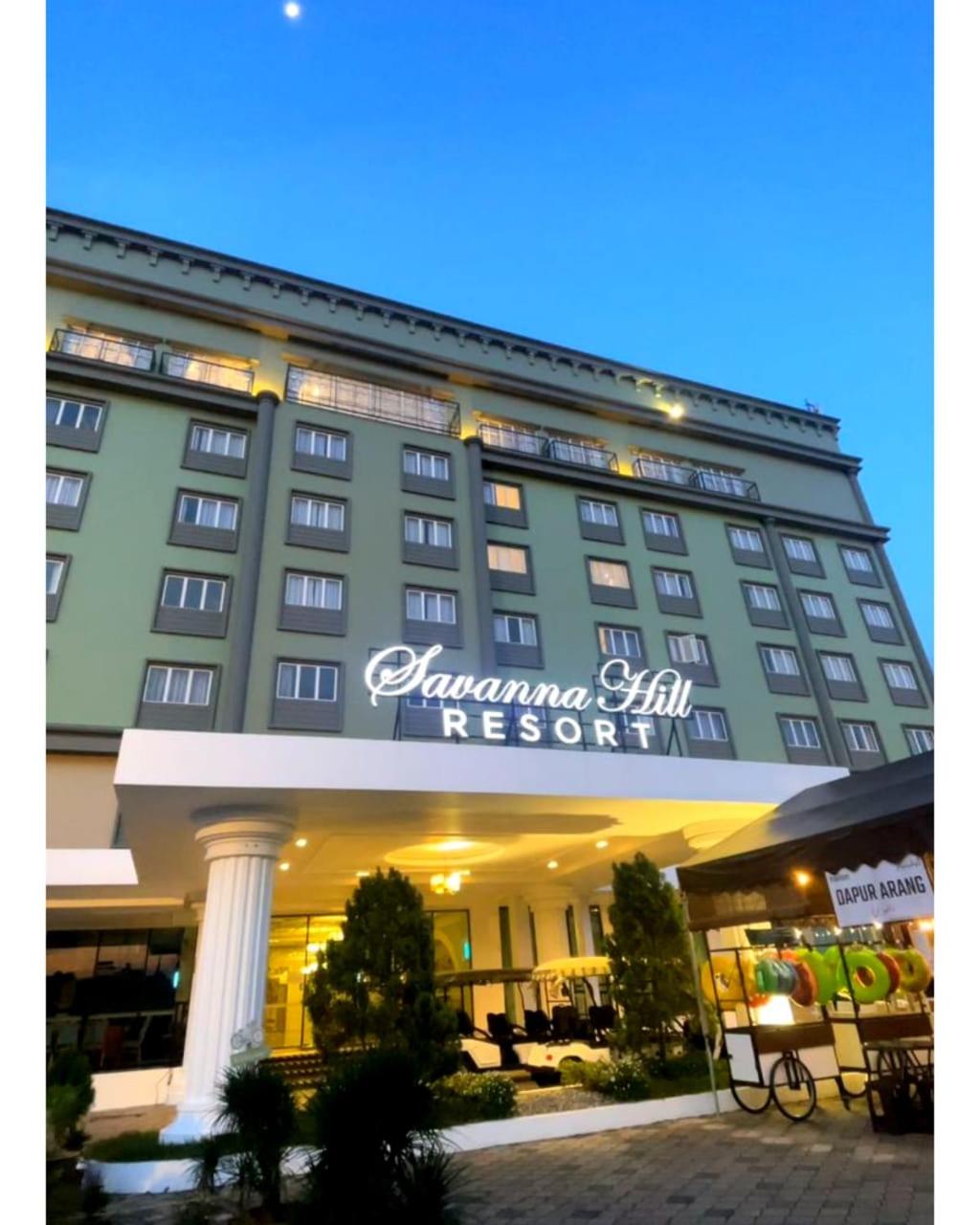 Savanna Hill Resort 1/17