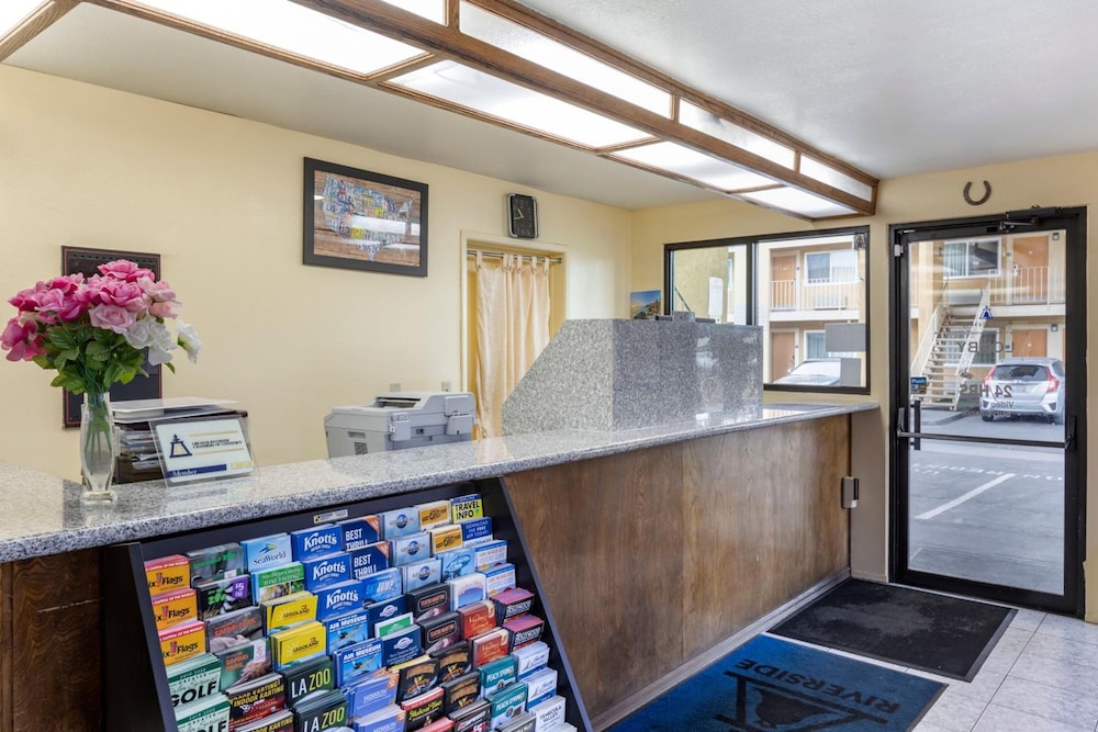 Riverside Inn & Suites 5/56