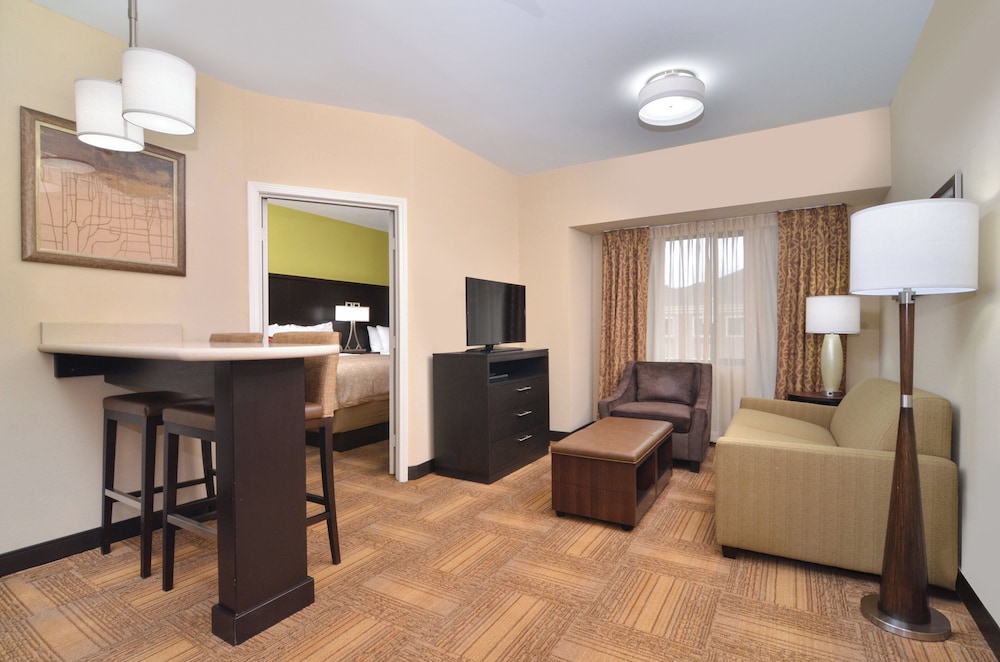 Staybridge Suites Tomball - Spring Area 36/44