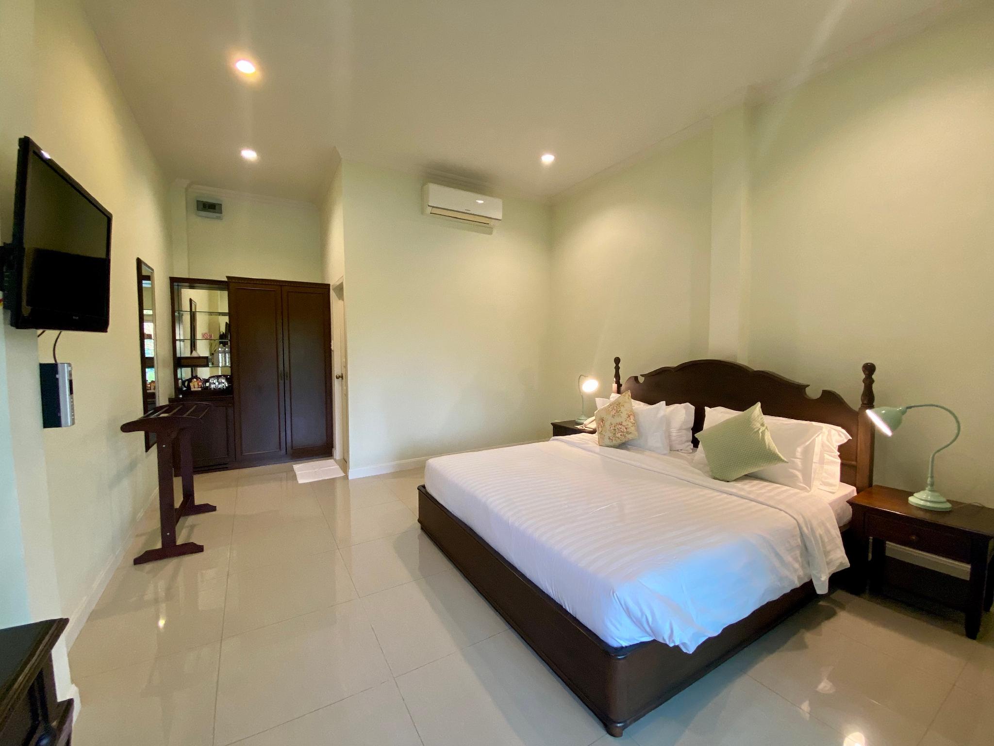 Ruen Maihom Riverside Cottage 9/63