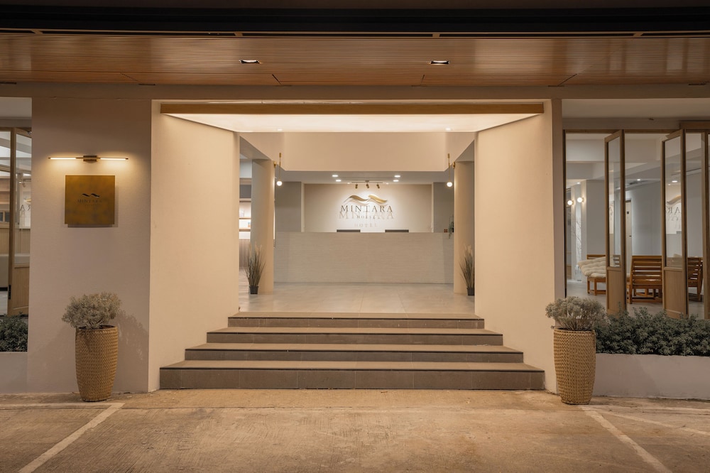 Mintara Hotel 9/57