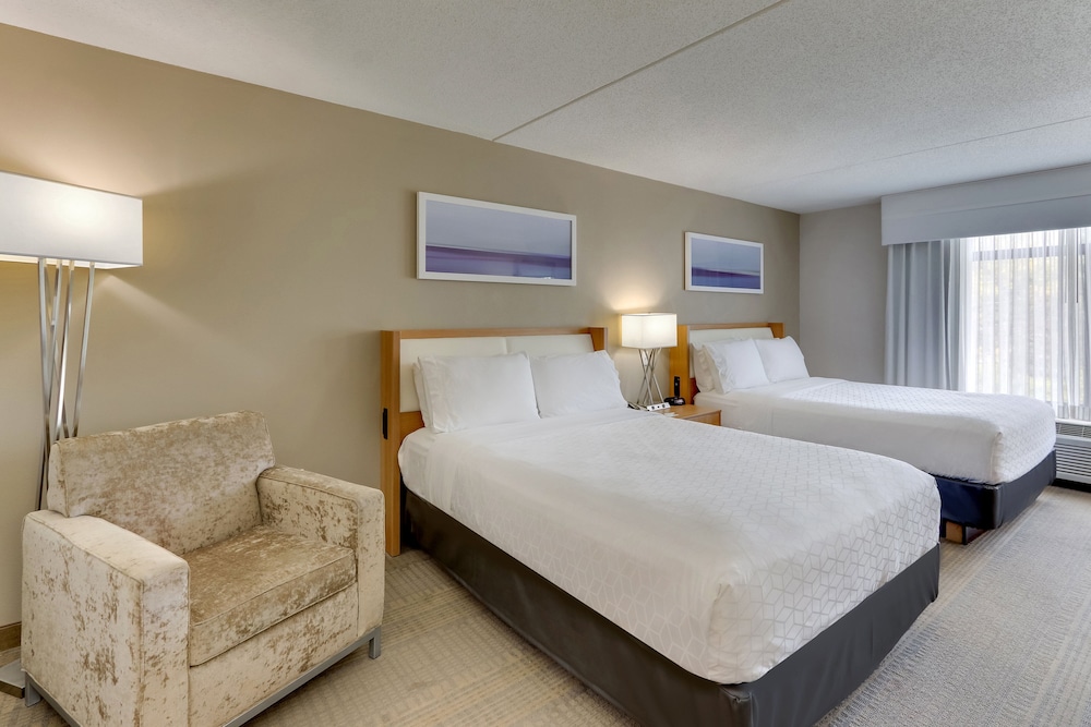 HOLIDAY INN FRANKLIN - COOL SPRINGS 16/64