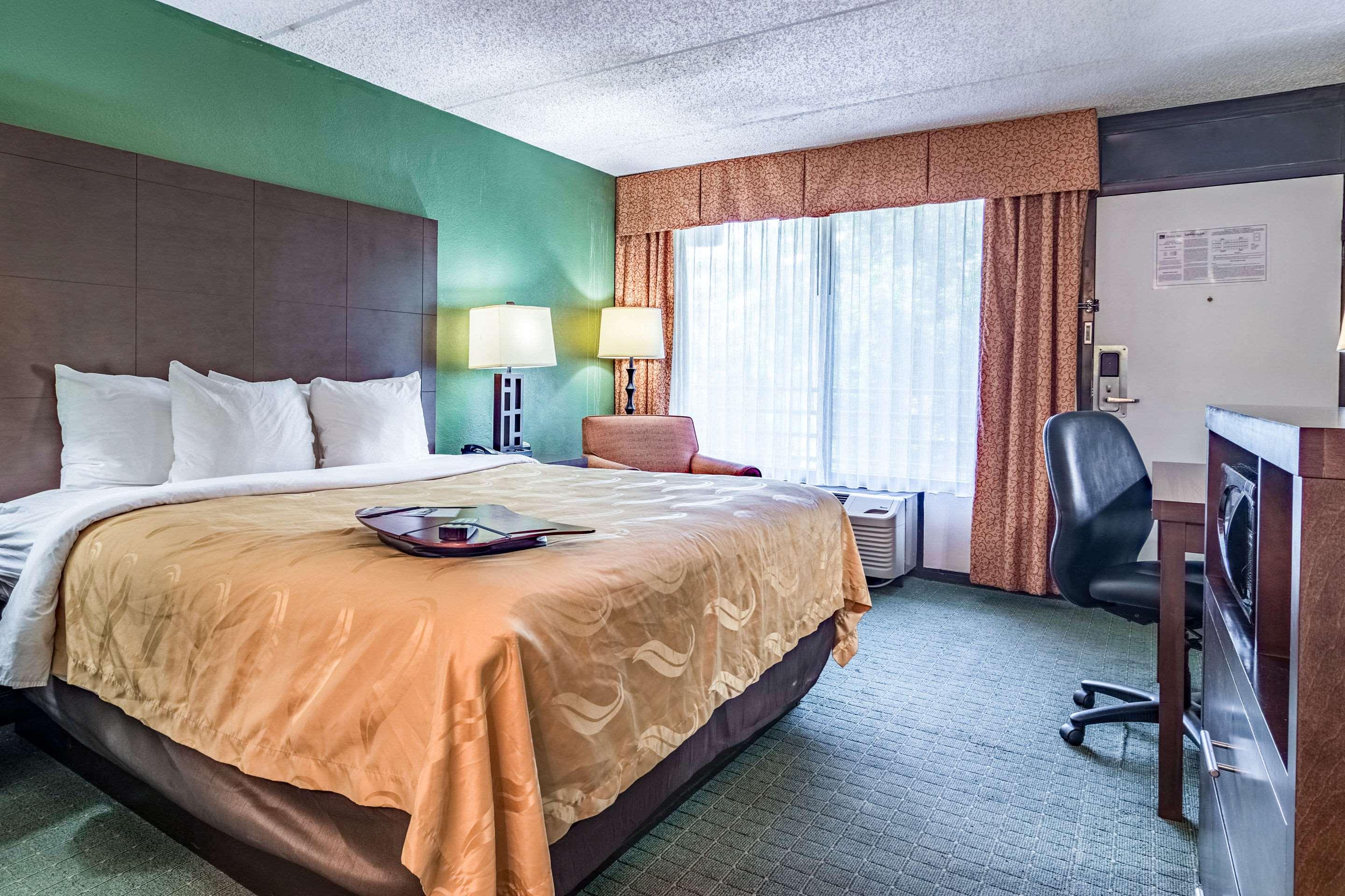 Room, King Bed