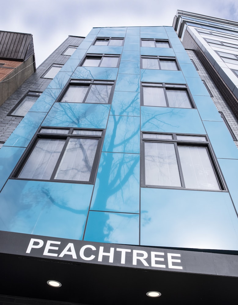 Peachtree Suites 1/16