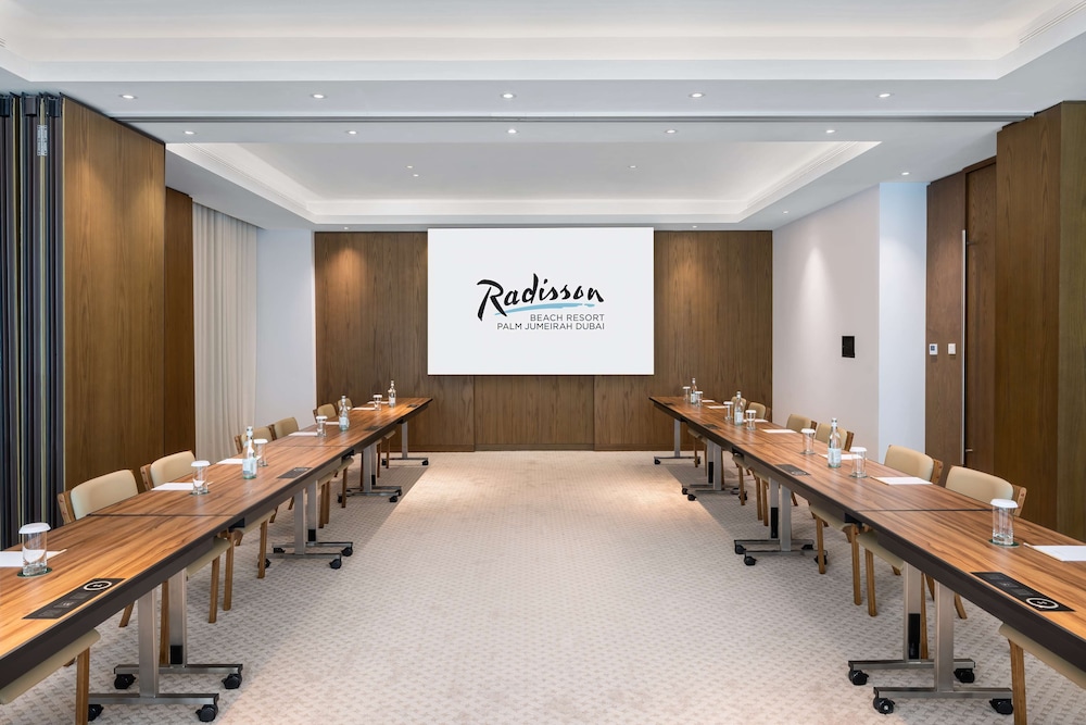 Radisson Beach Resort Palm Jumeirah 34/49