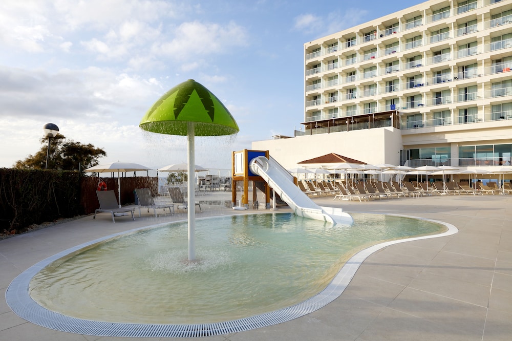 Palladium Hotel Menorca 64/65
