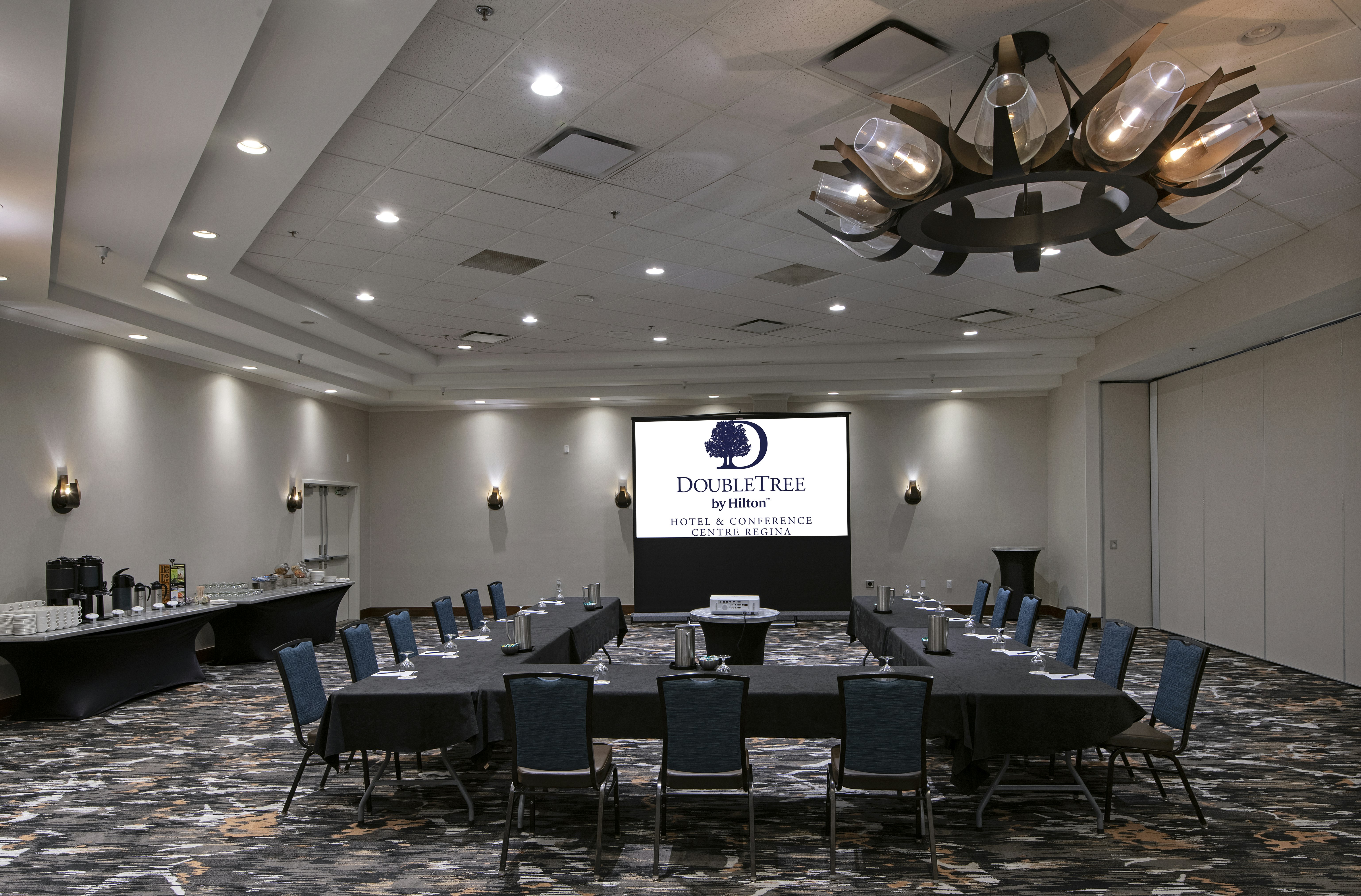 Doubletree By Hilton Hotel & Conference Centre Regina 69/80