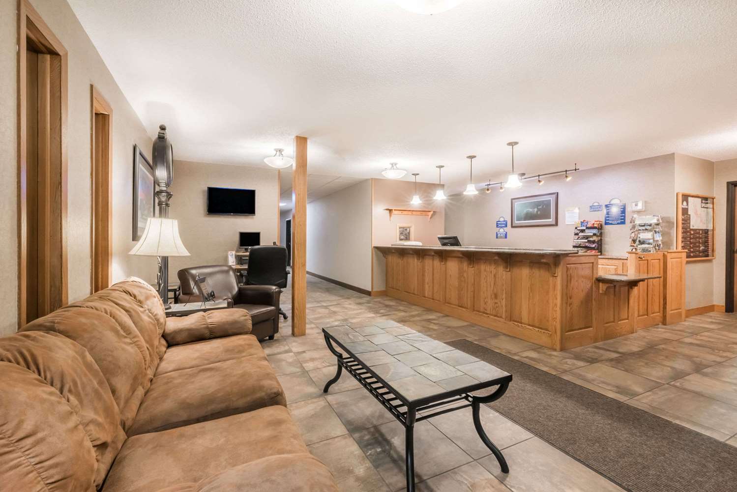 Days Inn by Wyndham Spearfish 10/38