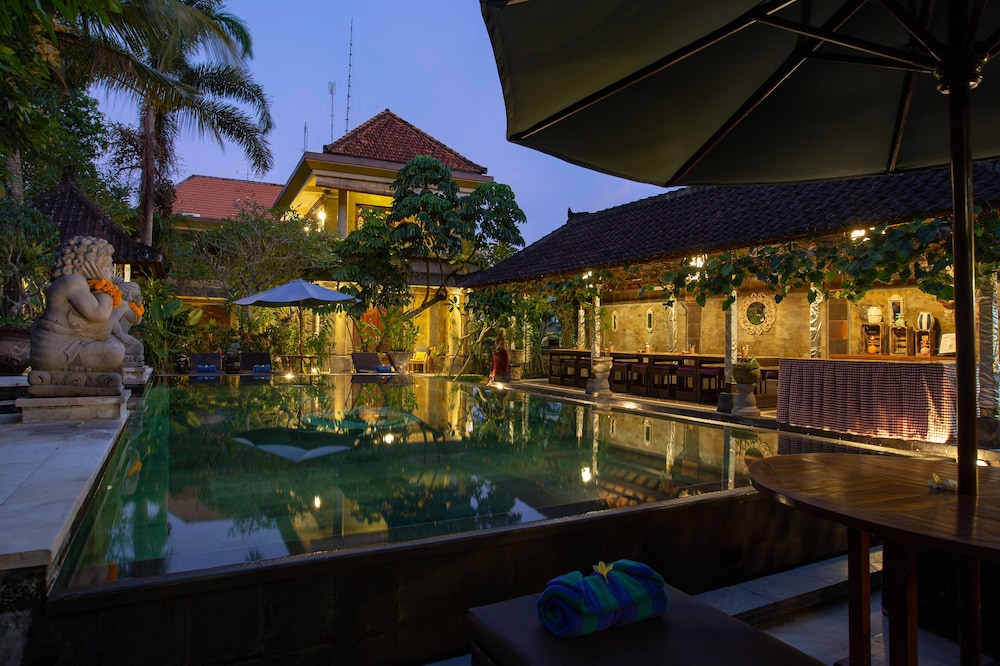Ubud Aura Retreat Center 54/58