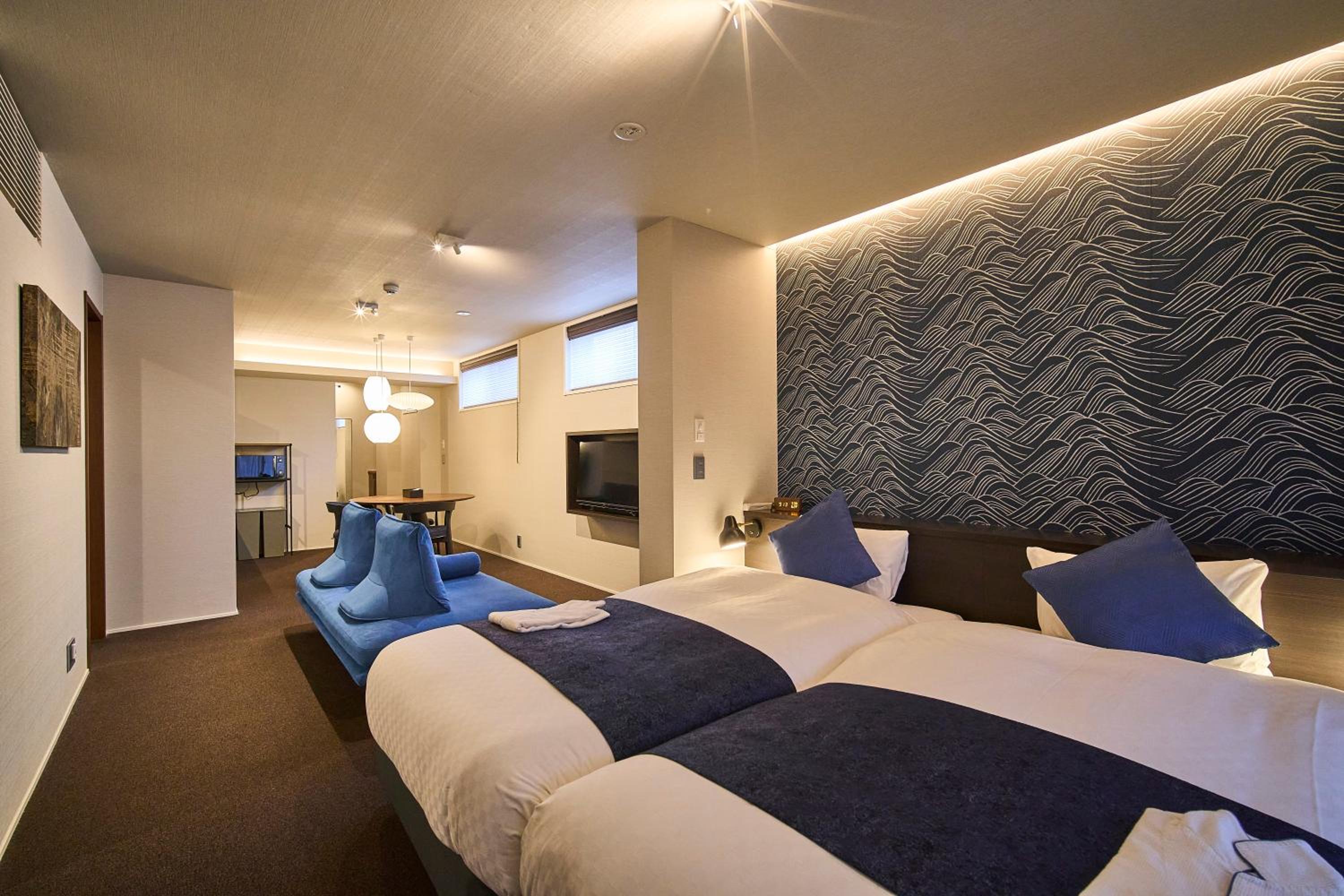 Type B, Luxury, Twin Beds, Sofa