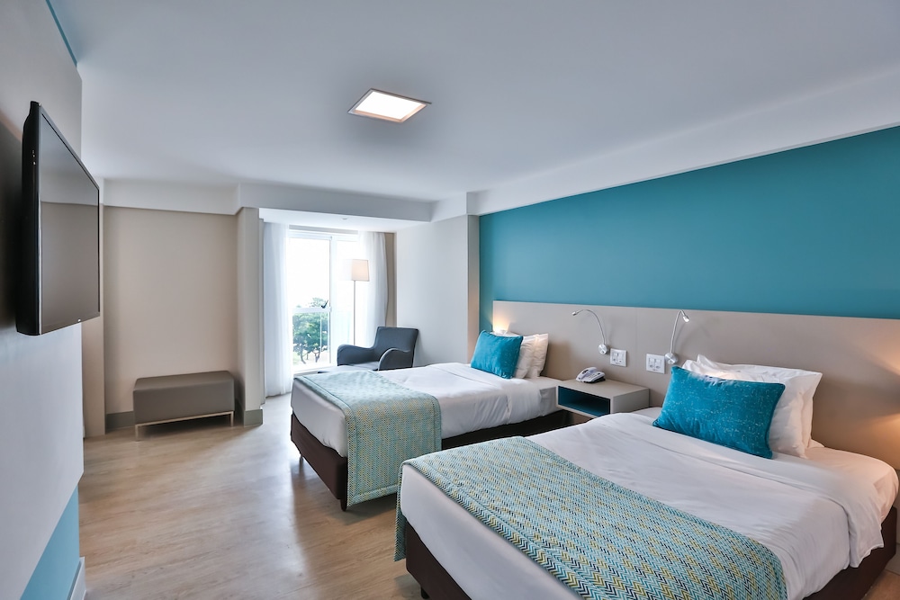 Accessible Superior Twin Suite (ADA Accessible)