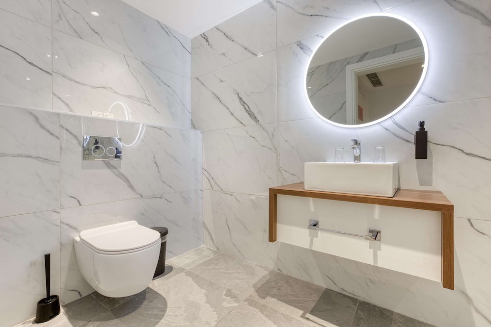 Solana Hotel & Spa 135/136