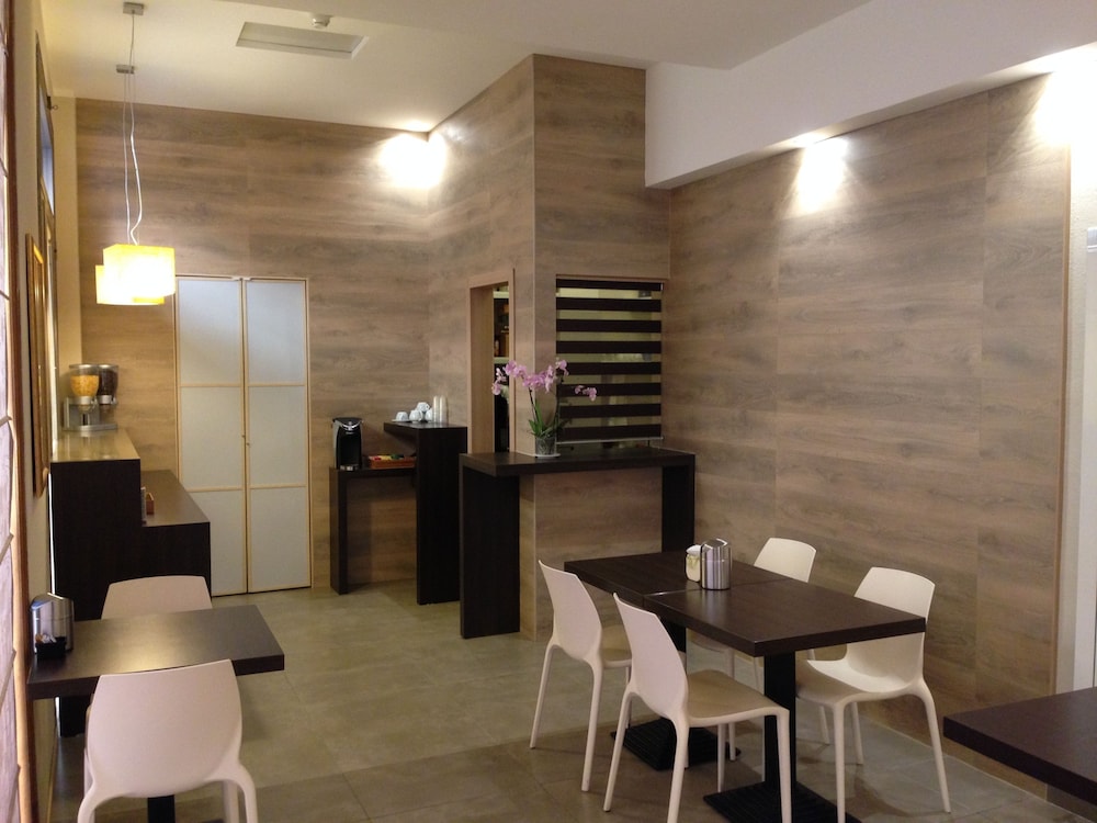 Hotel Europa Parking 45/64